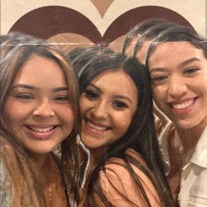 Meet your Posher, Ana